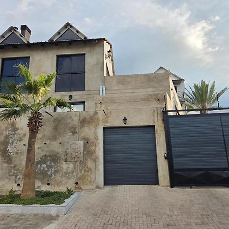 Luvle Stay Windhoek Extérieur photo